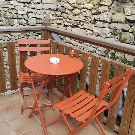 Cosy Au Pied Du Chateau De *